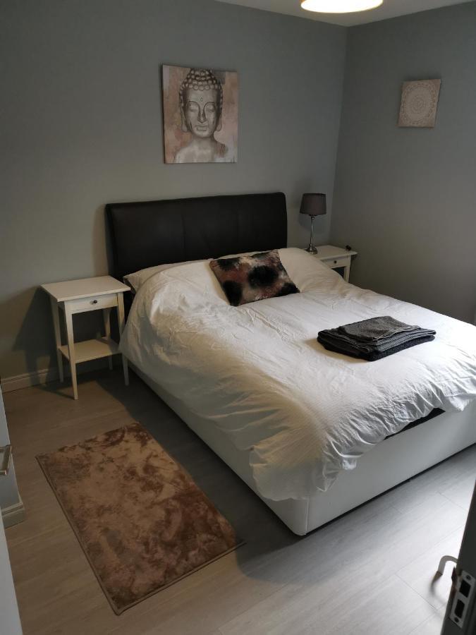 Ferienwohnung Lewis Square Town House Belfast Exterior foto